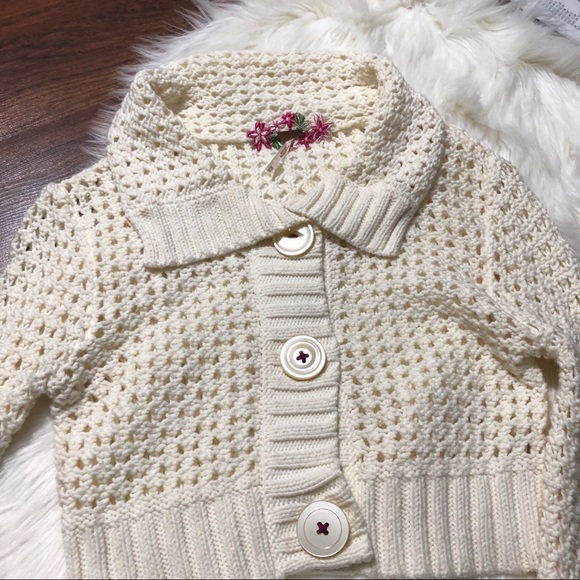 🌻SOLD🌻 Free People cropped crochet floral cardi - Picture 5 of 8